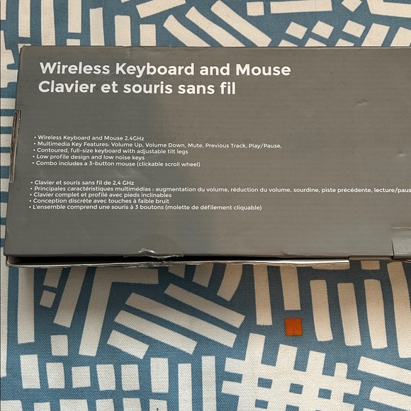 Wireless Keyboard and Mouse Set - Picture 3 of 4